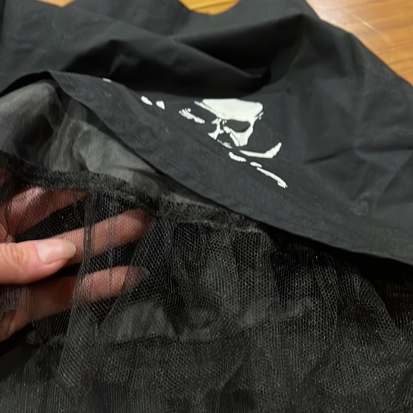 Skull and Crossbones Pleated Miniskirt, lace ruffle, punk rock goth size 8 H&M - Picture 10 of 10